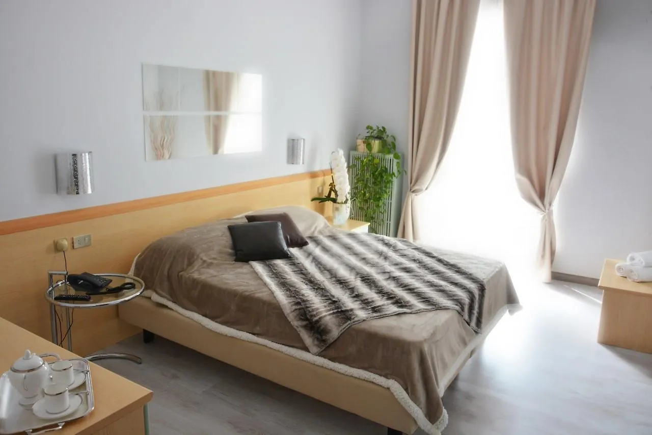 Hotel Oceano Peschiera del Garda Italia